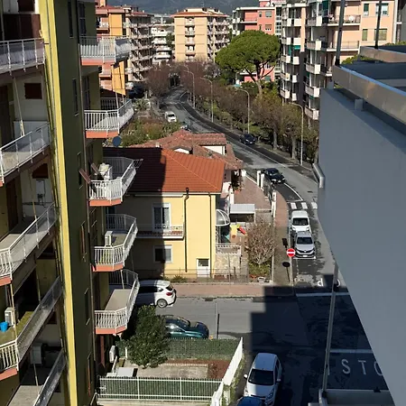 Fronte Mare Con Terrazza E Garage Apartamento Marina dʼAndora