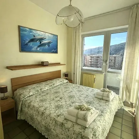 Fronte Mare Con Terrazza E Garage *