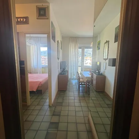 Daire Fronte Mare Con Terrazza E Garage Marina dʼAndora
