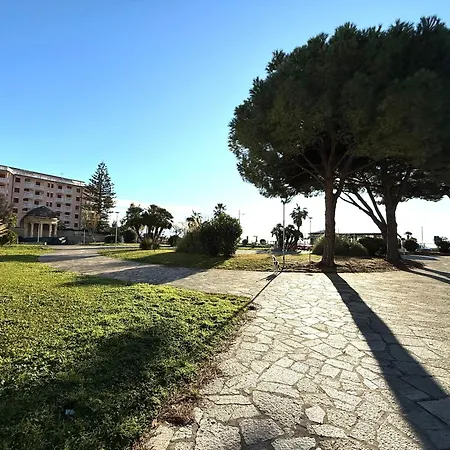Fronte Mare Con Terrazza E Garage Apartman *