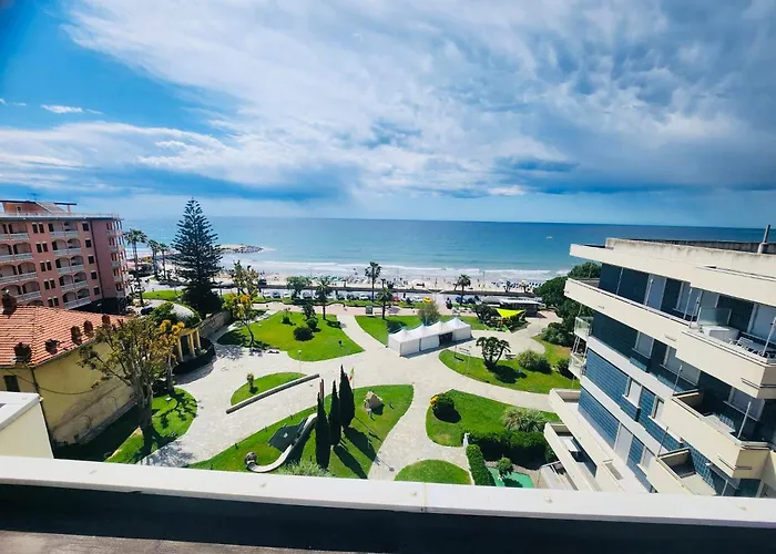 Fronte Mare Con Terrazza Per Tramonti * Marina dʼAndora